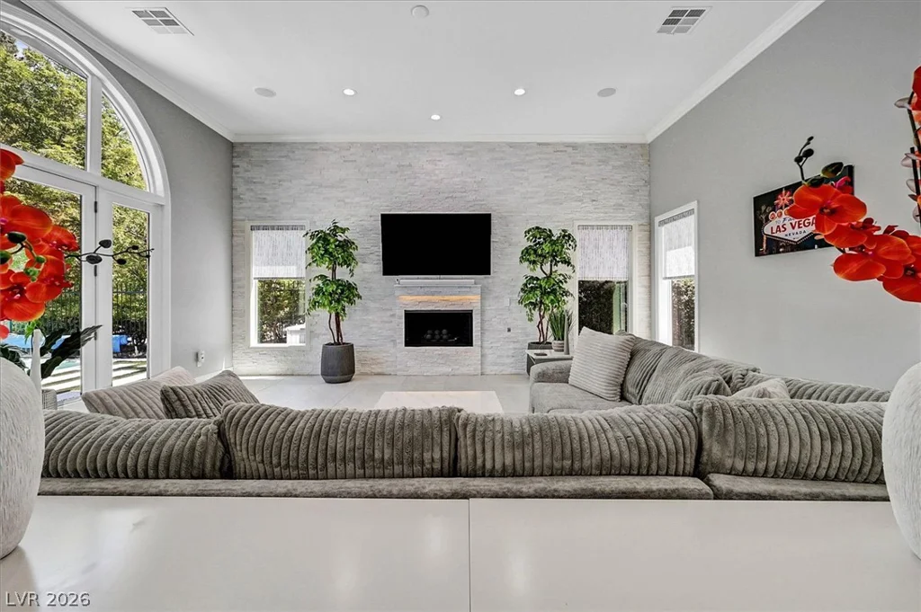 11828 WATERFORD CASTLE, Las Vegas, NV 89141