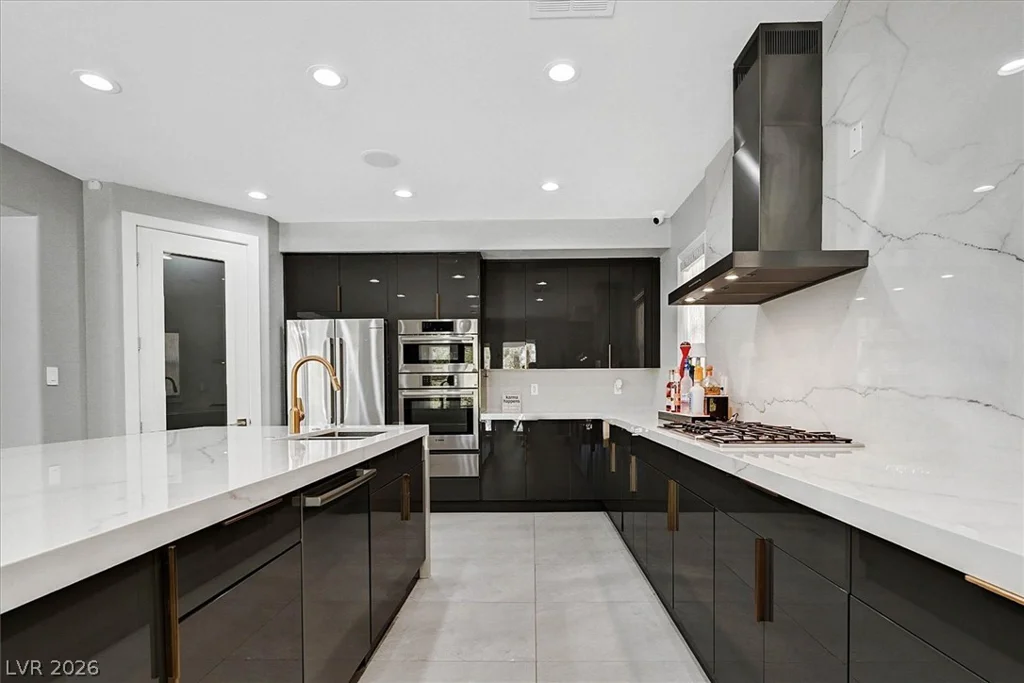 11828 WATERFORD CASTLE, Las Vegas, NV 89141
