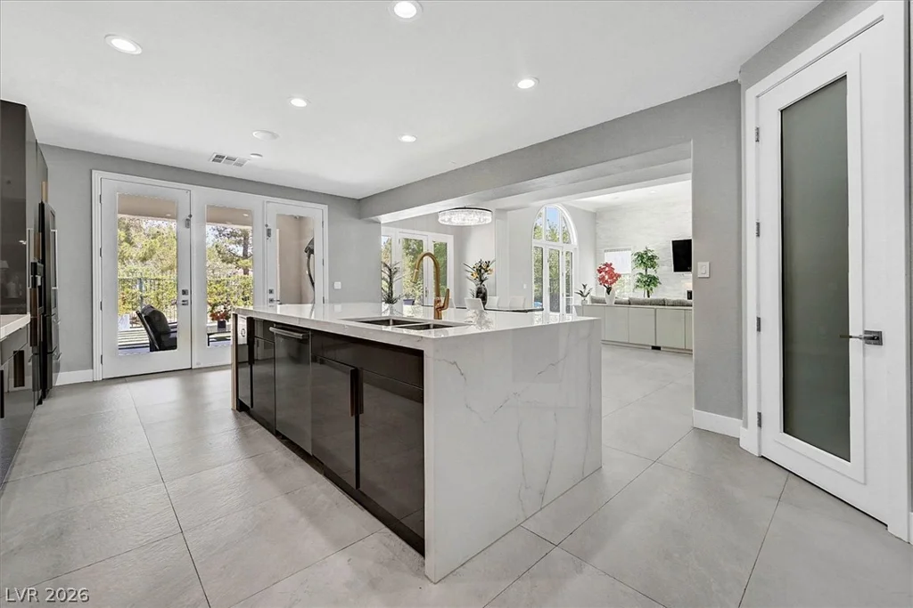 11828 WATERFORD CASTLE, Las Vegas, NV 89141