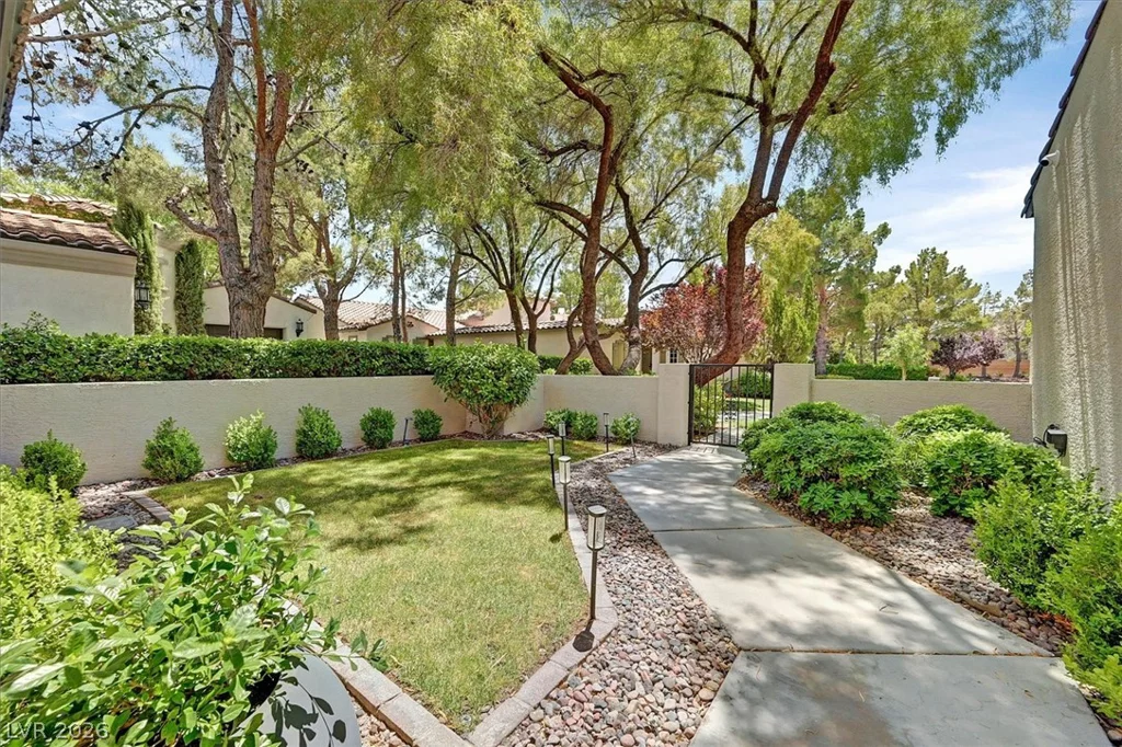 11828 WATERFORD CASTLE, Las Vegas, NV 89141