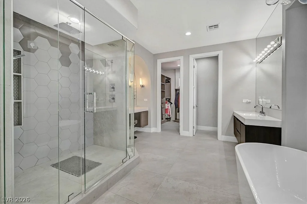 11828 WATERFORD CASTLE, Las Vegas, NV 89141