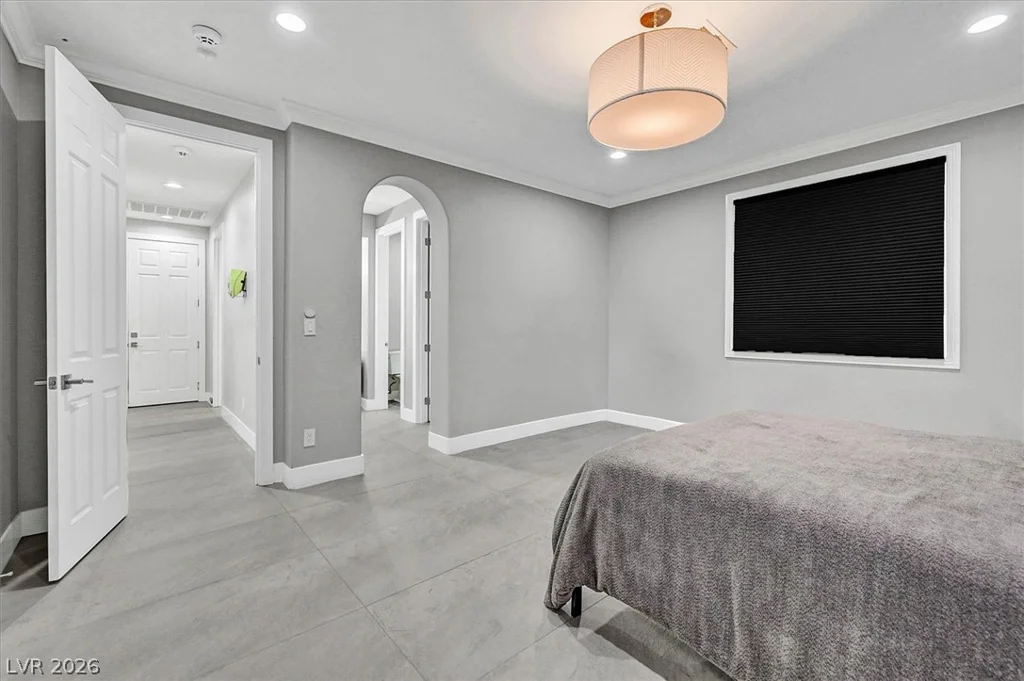 11828 WATERFORD CASTLE, Las Vegas, NV 89141