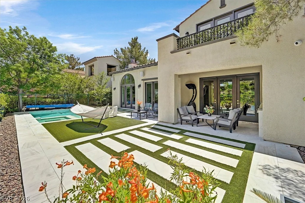11828 WATERFORD CASTLE, Las Vegas, NV 89141