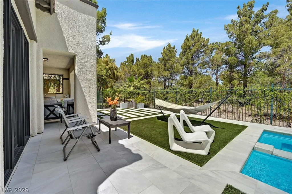 11828 WATERFORD CASTLE, Las Vegas, NV 89141