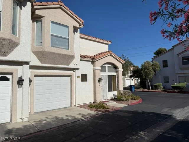 6856 Coral Rock, Las Vegas, NV 89108