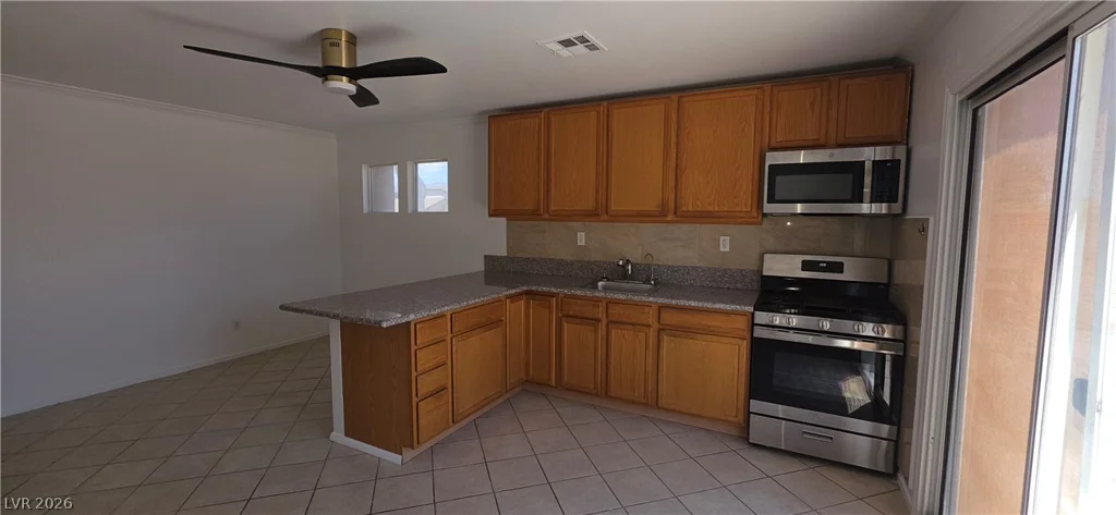 7006 Pacific Coast, Las Vegas, NV 89148