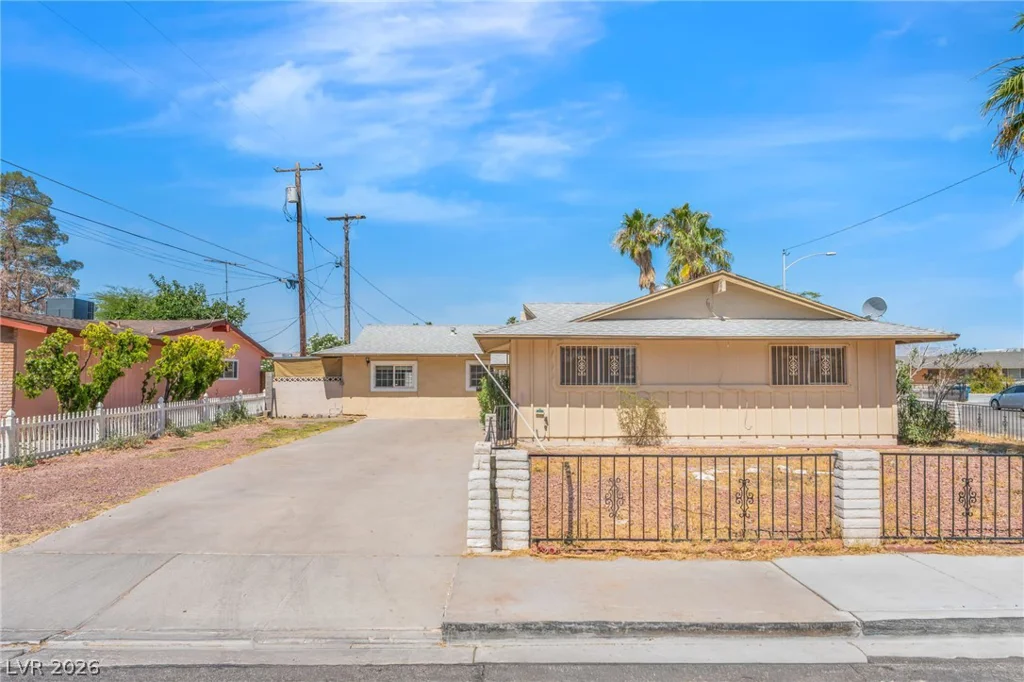 2100 Sundale, Las Vegas, NV 89102