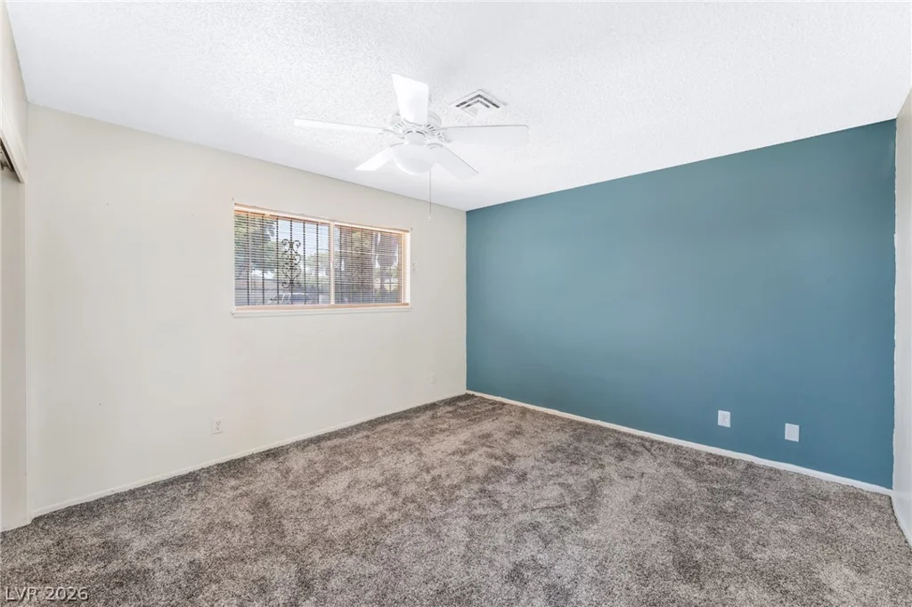2100 Sundale, Las Vegas, NV 89102
