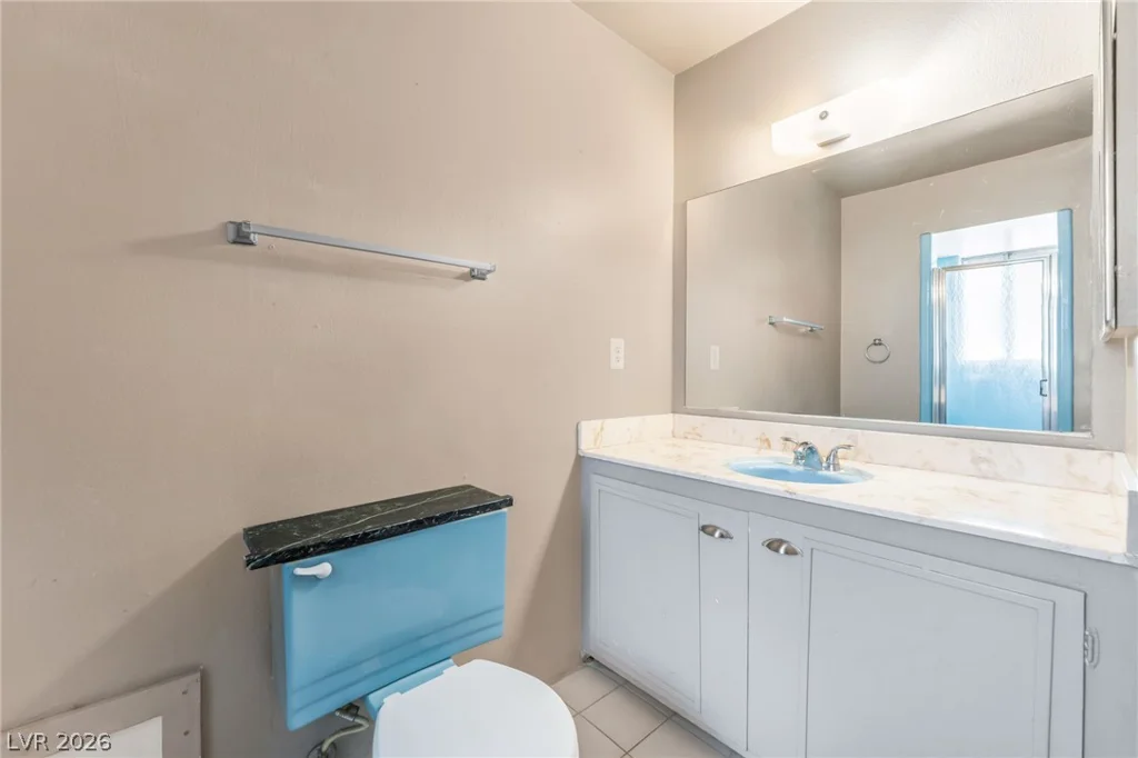 2100 Sundale, Las Vegas, NV 89102