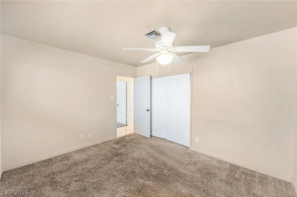 2100 Sundale, Las Vegas, NV 89102