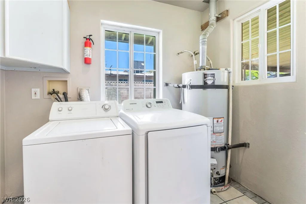 2100 Sundale, Las Vegas, NV 89102