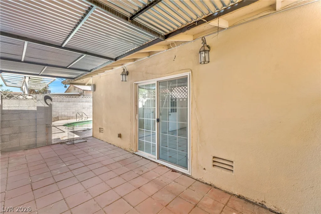 2100 Sundale, Las Vegas, NV 89102