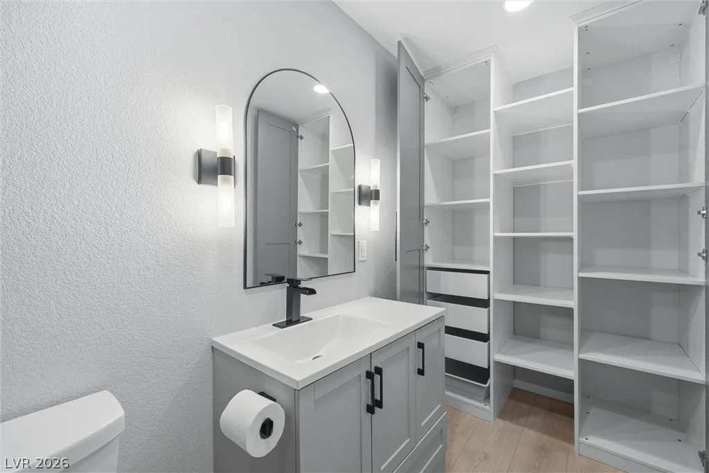 1150 Buffalo, Las Vegas, NV 89128