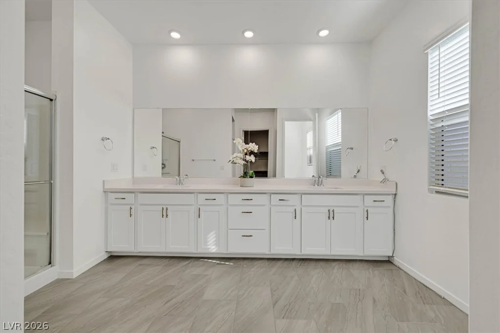 981 Edinburgh Fields, Las Vegas, NV 89138