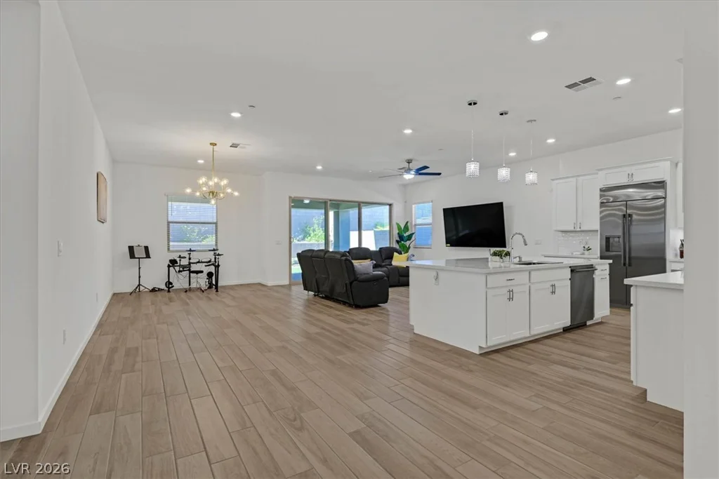 981 Edinburgh Fields, Las Vegas, NV 89138