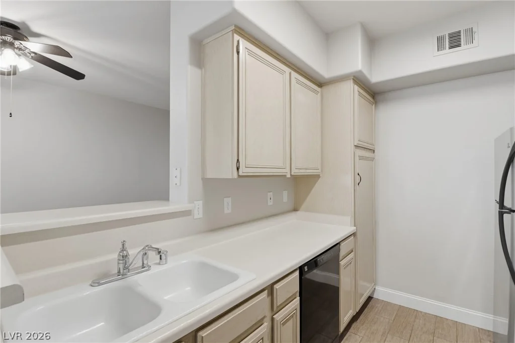 7143 Durango, Las Vegas, NV 89113