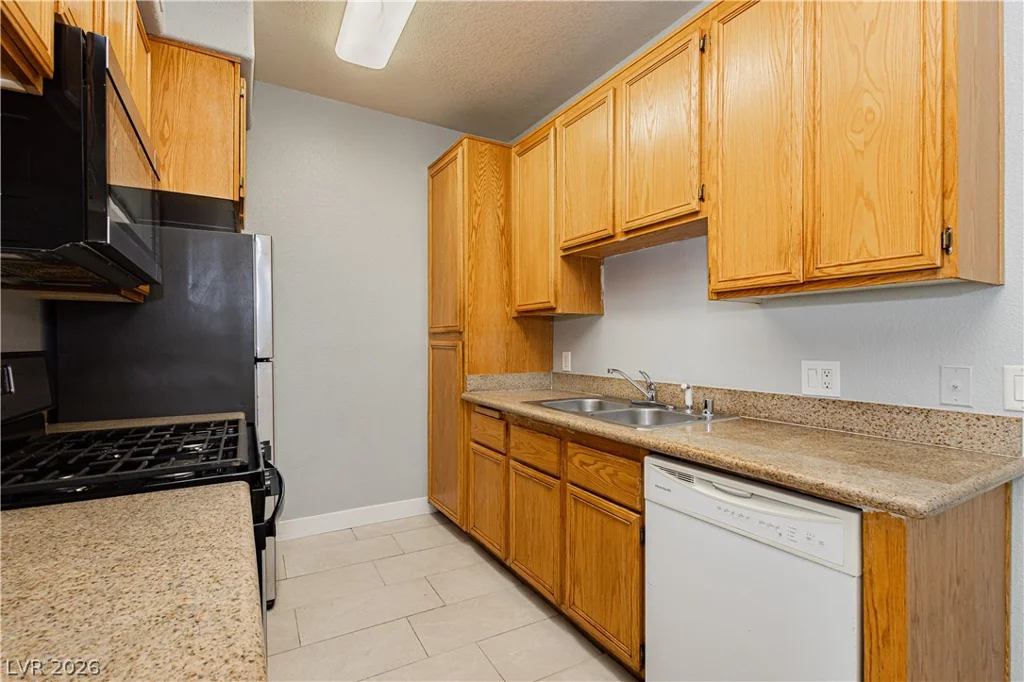 3318 DECATUR, Las Vegas, NV 89032