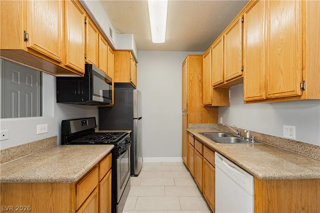 3318 DECATUR, Las Vegas, NV 89032