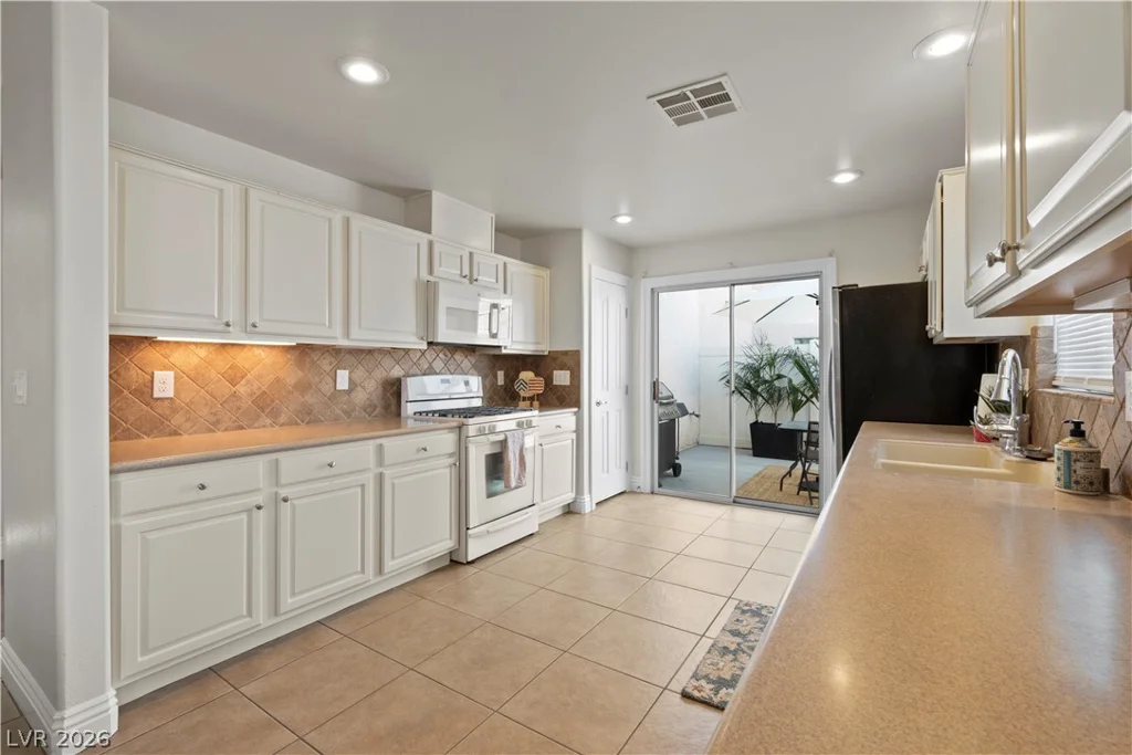 9305 Lady Finger, Las Vegas, NV 89149