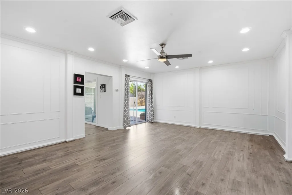 909 Canosa, Las Vegas, NV 89104