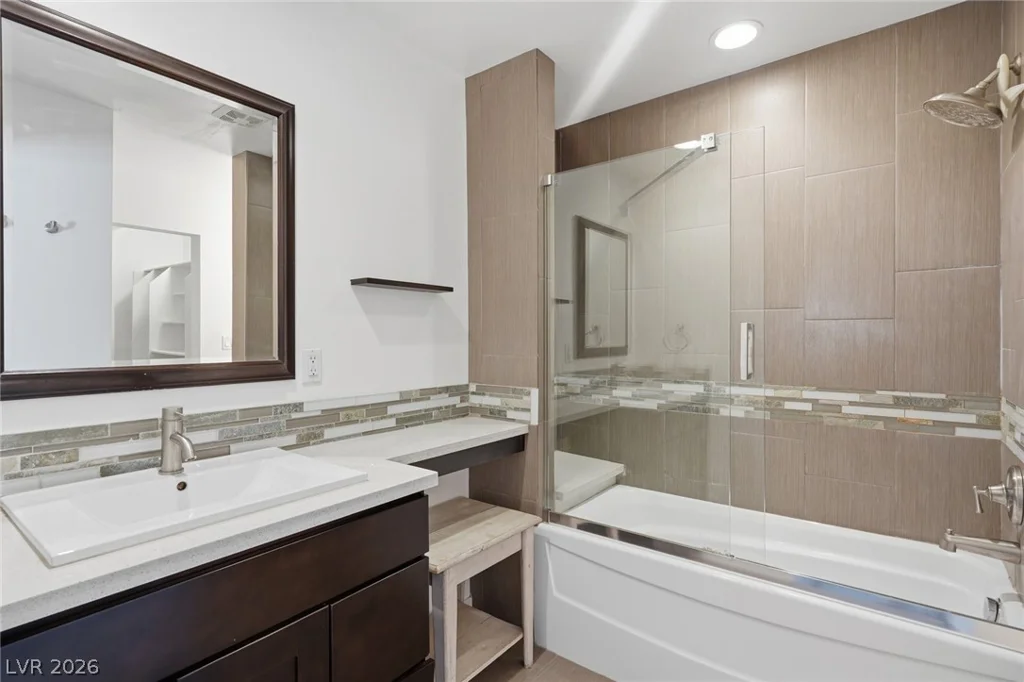 909 Canosa, Las Vegas, NV 89104