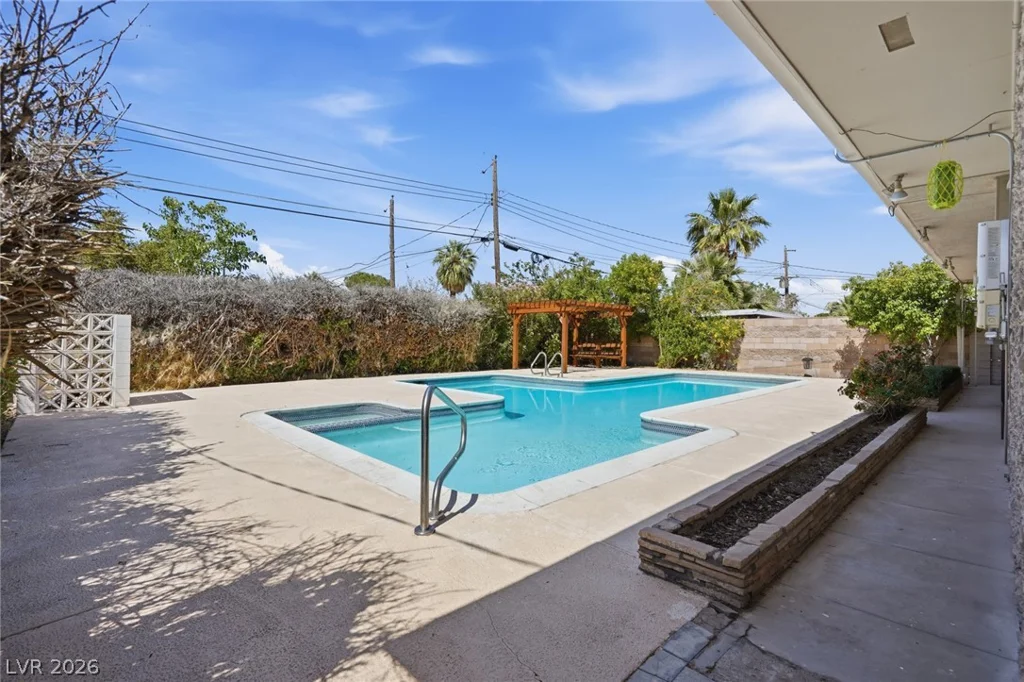 909 Canosa, Las Vegas, NV 89104