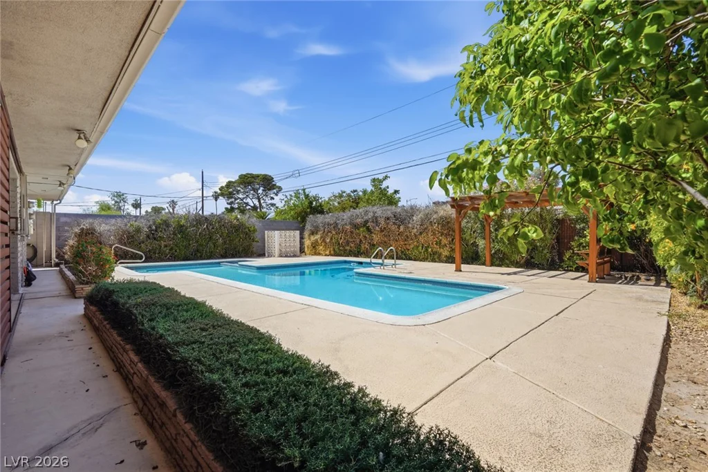 909 Canosa, Las Vegas, NV 89104