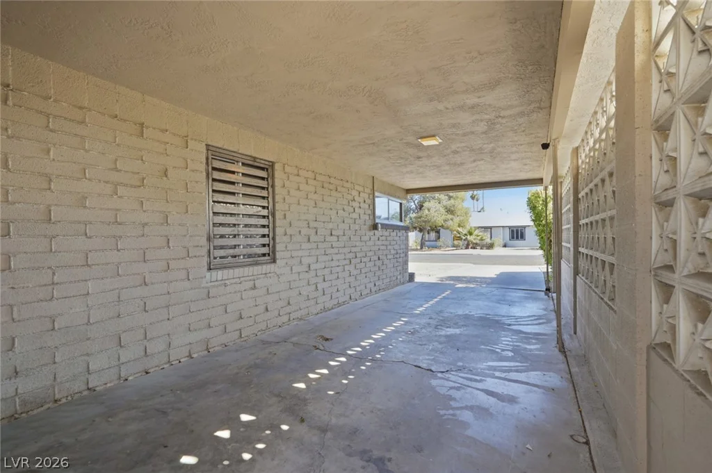 909 Canosa, Las Vegas, NV 89104