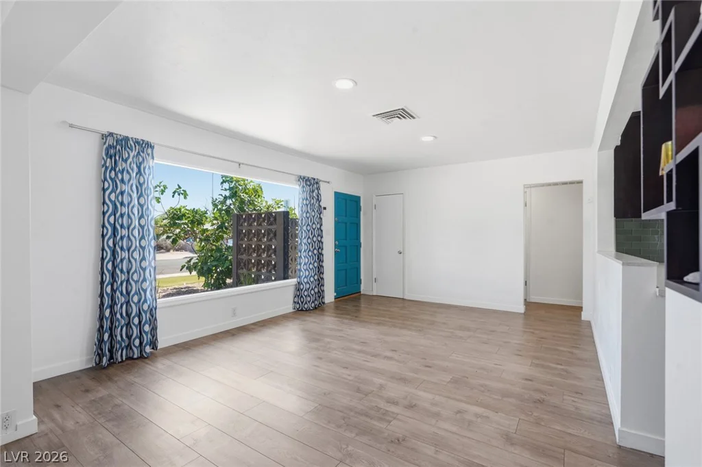 909 Canosa, Las Vegas, NV 89104