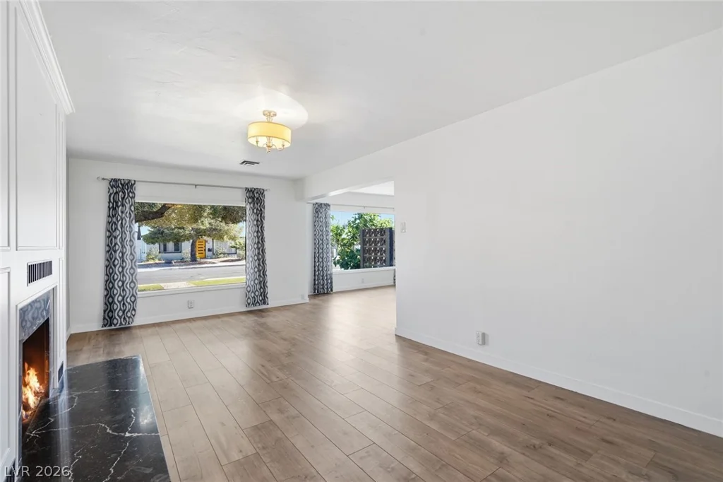 909 Canosa, Las Vegas, NV 89104