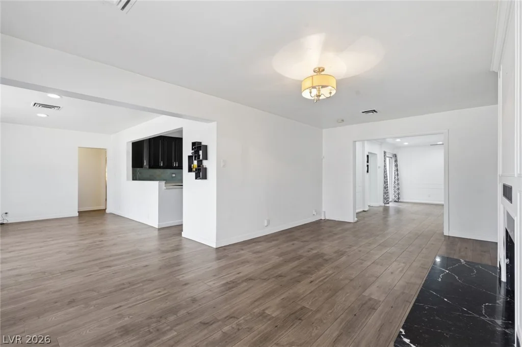 909 Canosa, Las Vegas, NV 89104