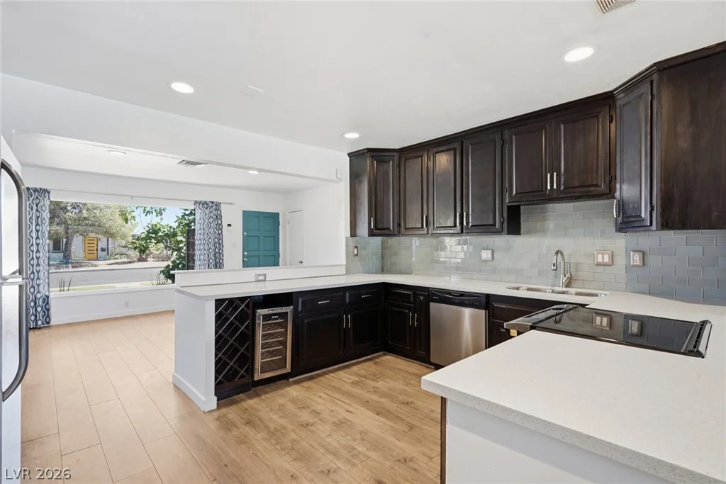 909 Canosa, Las Vegas, NV 89104