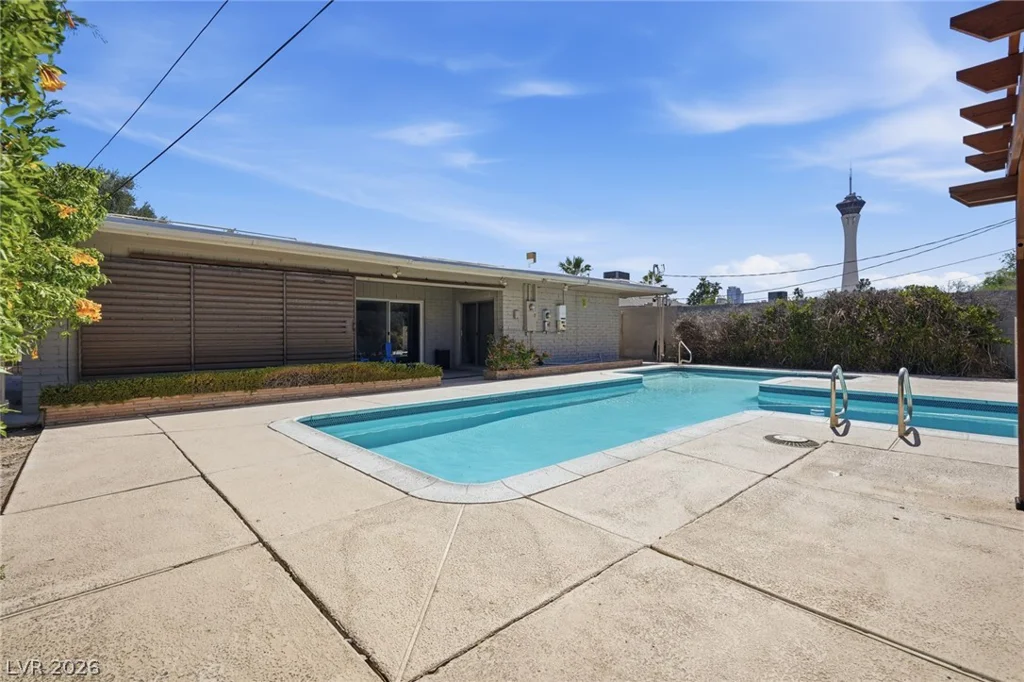 909 Canosa, Las Vegas, NV 89104