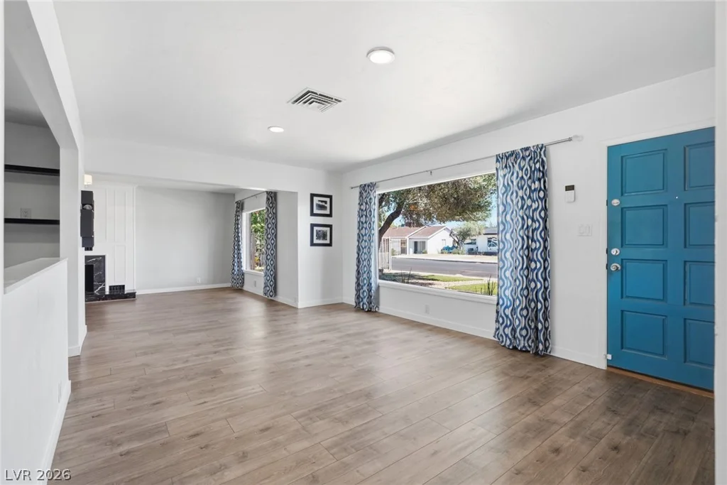 909 Canosa, Las Vegas, NV 89104