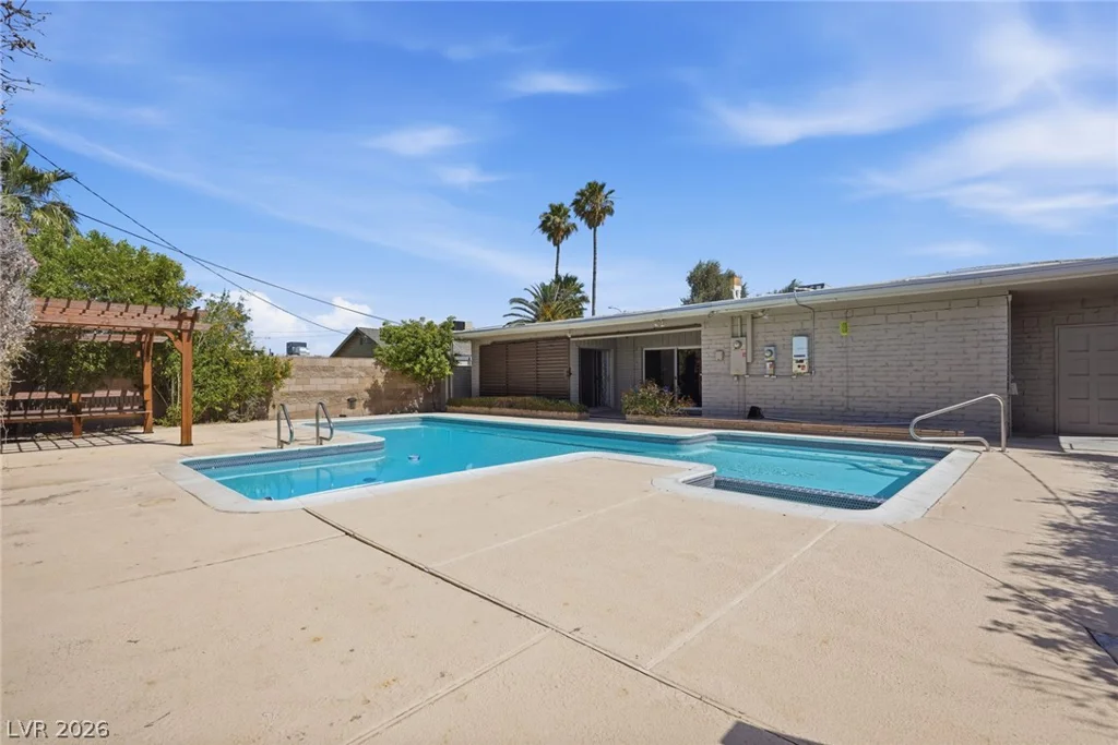 909 Canosa, Las Vegas, NV 89104
