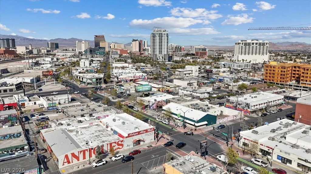 909 Canosa, Las Vegas, NV 89104