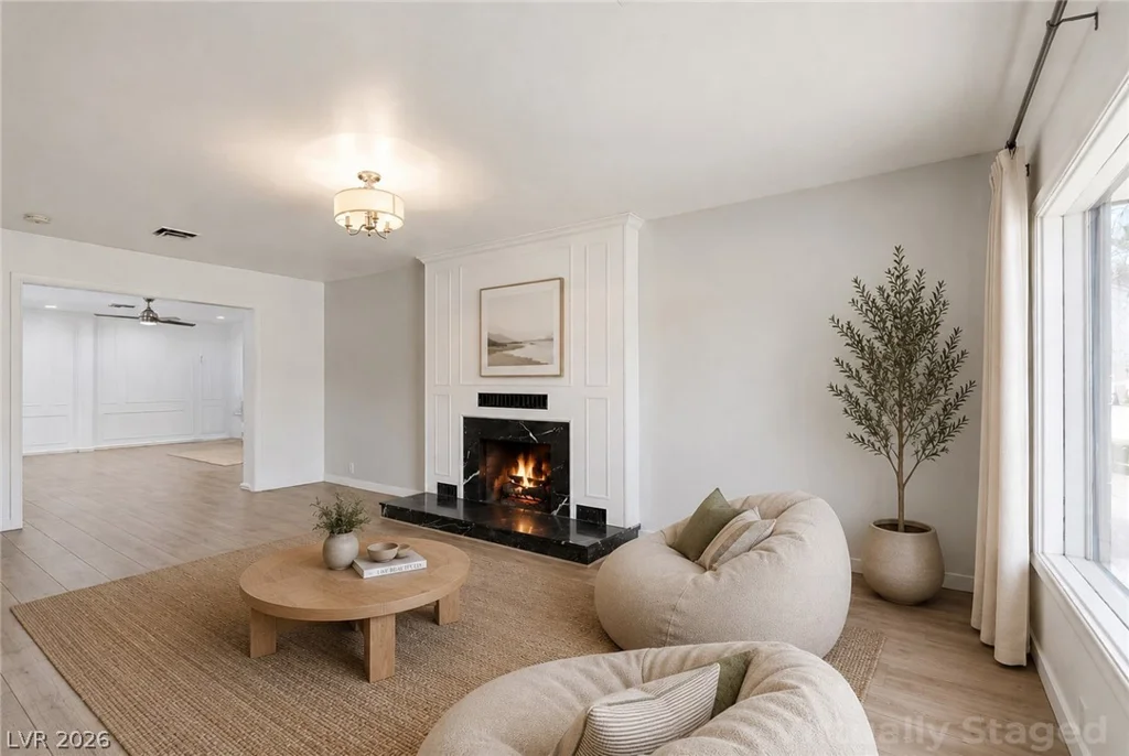 909 Canosa, Las Vegas, NV 89104