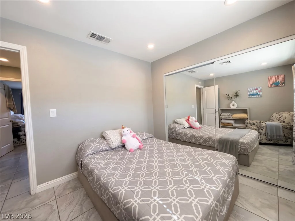 2116 La Harve, Las Vegas, NV 89106