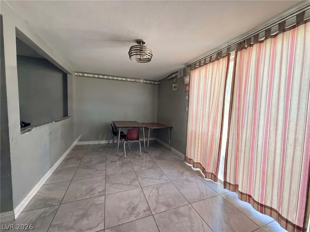 2116 La Harve, Las Vegas, NV 89106