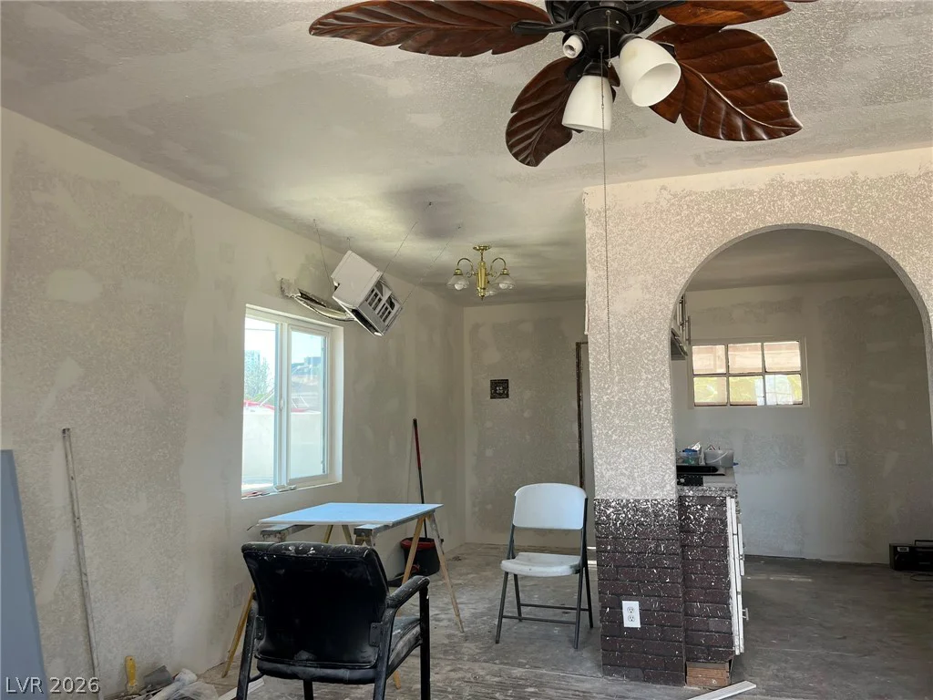 704 BELL, Las Vegas, NV 89101