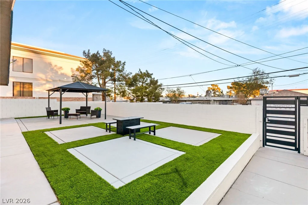 615 10th, Las Vegas, NV 89101