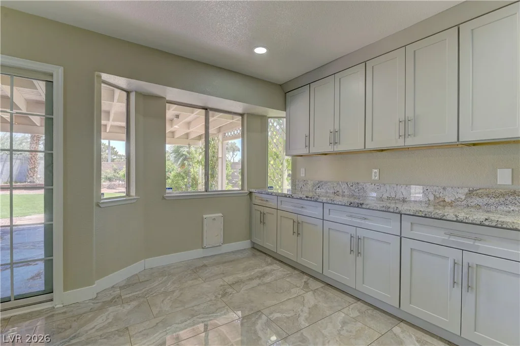 5701 Capitola, Las Vegas, NV 89108