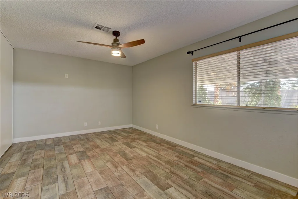 5701 Capitola, Las Vegas, NV 89108