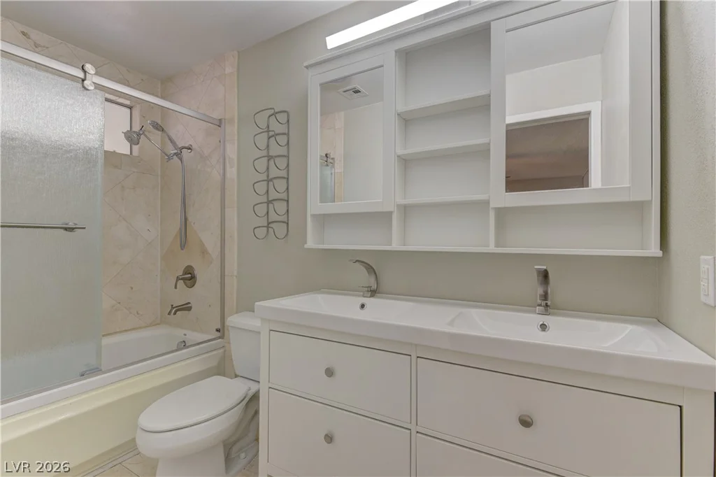 5701 Capitola, Las Vegas, NV 89108