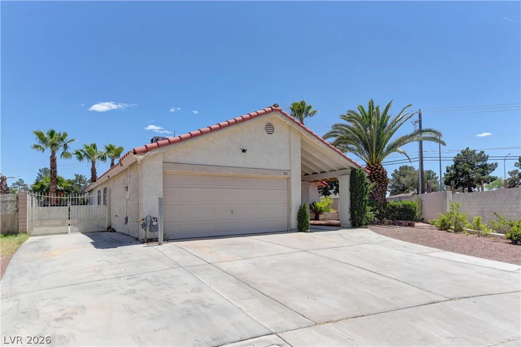 5701 Capitola, Las Vegas, NV 89108