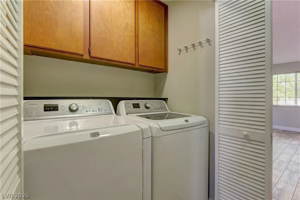 5701 Capitola, Las Vegas, NV 89108