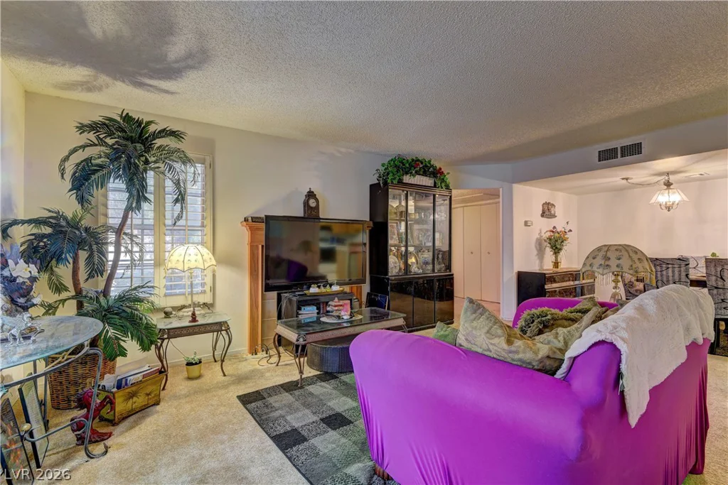 9070 Spring Mountain, Las Vegas, NV 89117