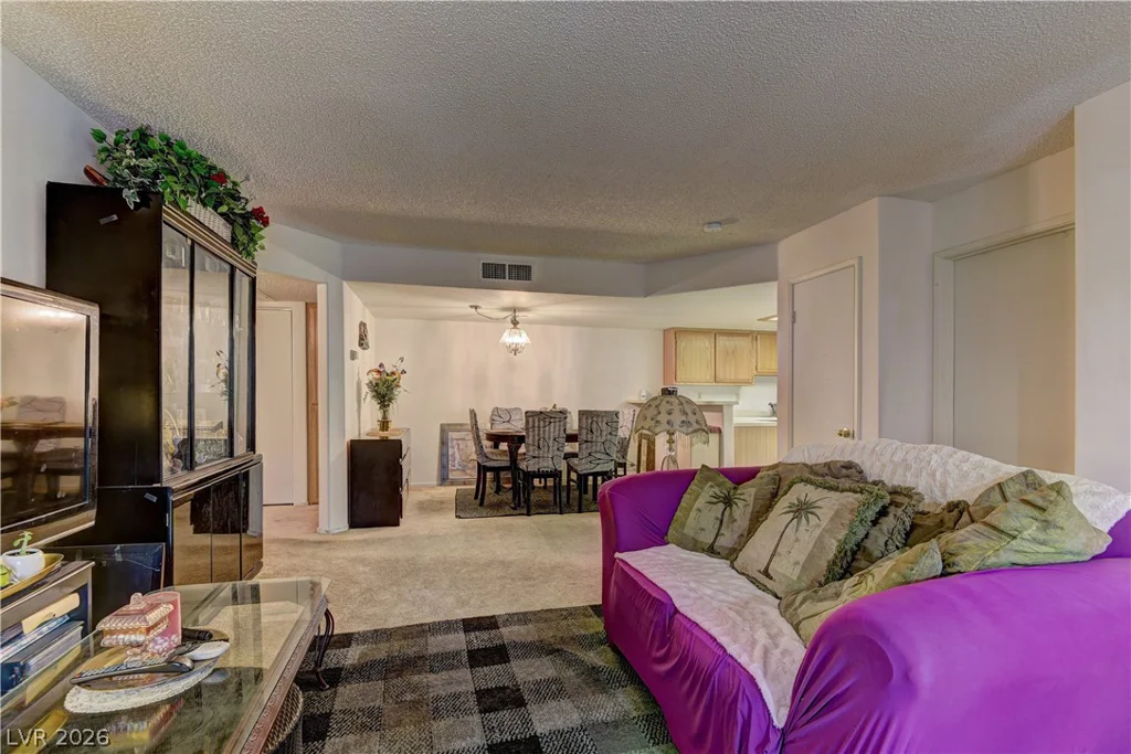 9070 Spring Mountain, Las Vegas, NV 89117