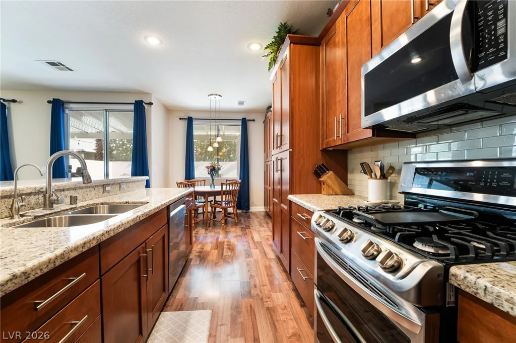 4916 Soaring Springs, Las Vegas, NV 89131