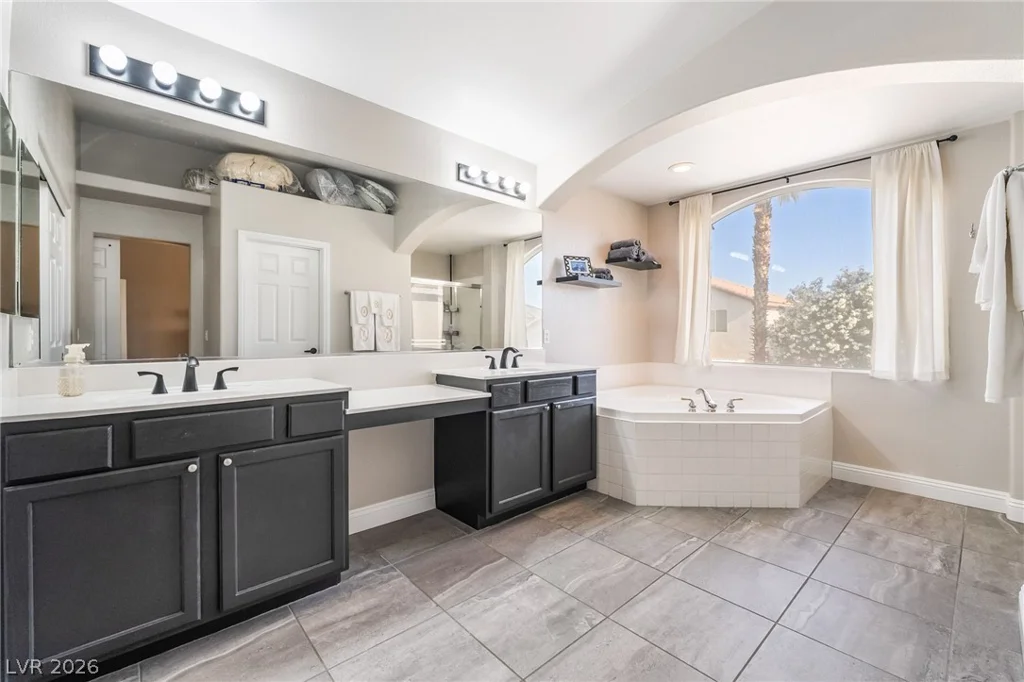 4916 Soaring Springs, Las Vegas, NV 89131